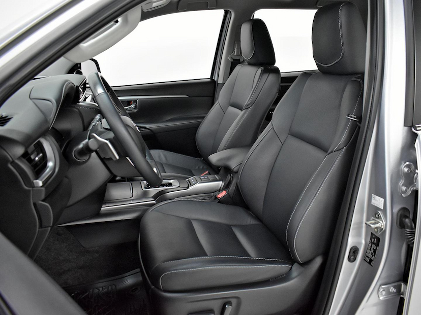 Foto do veículo TOYOTA HILUX  SW4 SRX PLAT. 4X4 2.8 TB DIE. AUT. 2025 22.280 KM 359.000,00