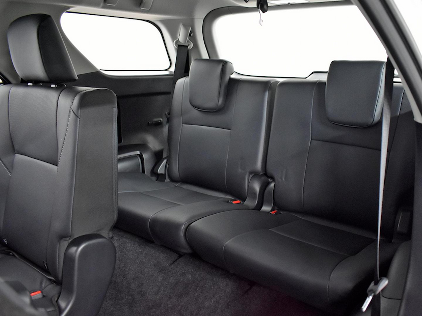 Foto do veículo TOYOTA HILUX  SW4 SRX PLAT. 4X4 2.8 TB DIE. AUT. 2025 22.280 KM 359.000,00