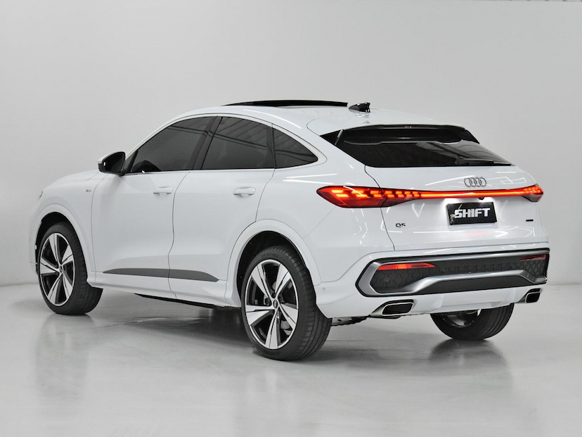 Foto do veículo AUDI Q5  SPORTBACK S-LINE 2.0 TFSI QUAT S-TRON 2025 3.845 KM 430.000,00