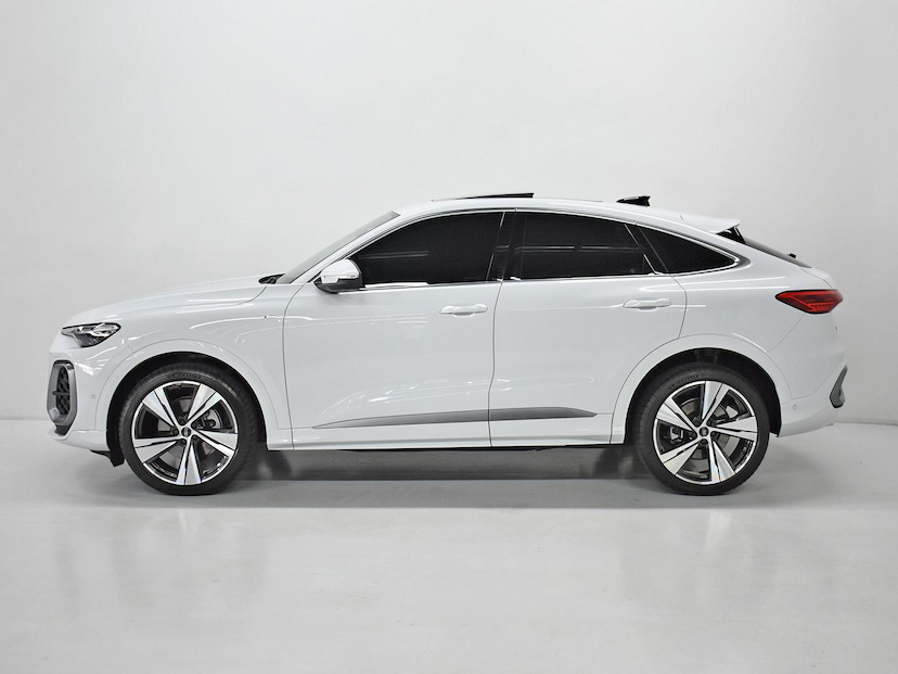 Foto do veículo AUDI Q5  SPORTBACK S-LINE 2.0 TFSI QUAT S-TRON 2025 3.845 KM 430.000,00