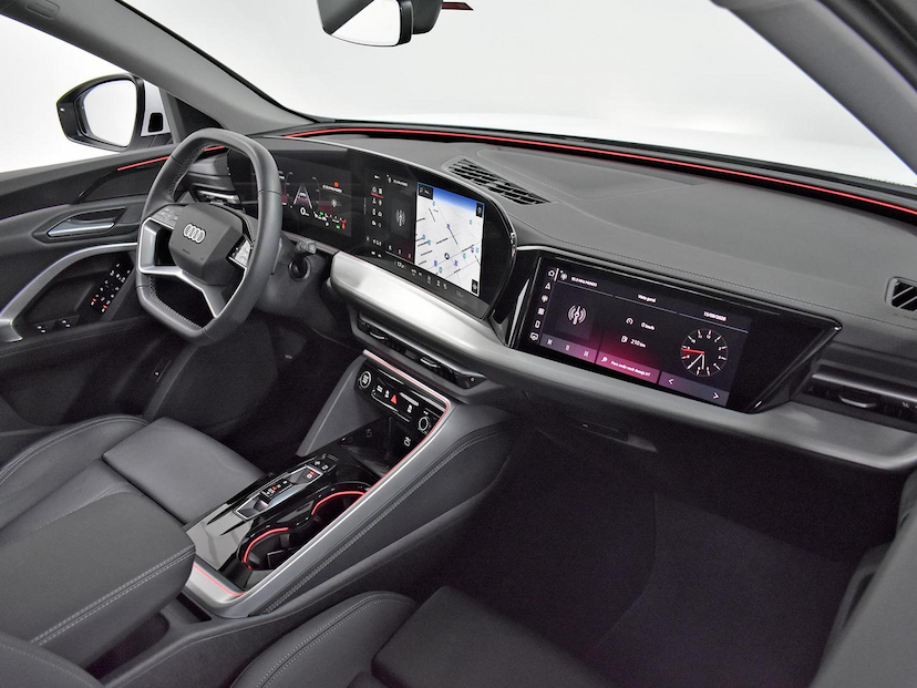 Foto do veículo AUDI Q5  SPORTBACK S-LINE 2.0 TFSI QUAT S-TRON 2025 3.845 KM 430.000,00