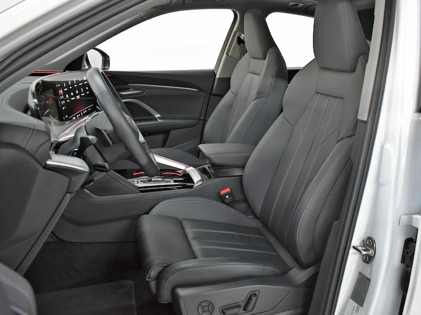 Foto do veículo AUDI Q5  SPORTBACK S-LINE 2.0 TFSI QUAT S-TRON 2025 3.845 KM 430.000,00