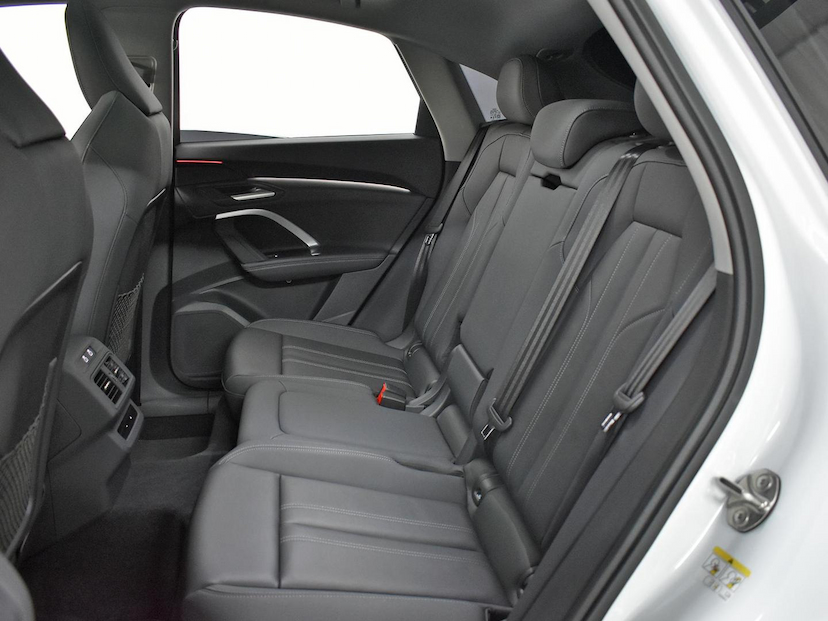 Foto do veículo AUDI Q5  SPORTBACK S-LINE 2.0 TFSI QUAT S-TRON 2025 3.845 KM 430.000,00