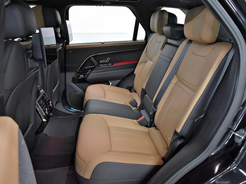 Foto do veículo LAND ROVER RANGE ROVER AUTOBIOGRAPHY RANGE R. . 3.0 P550E (HÍB.) 2025 13.735 KM 980.000,00
