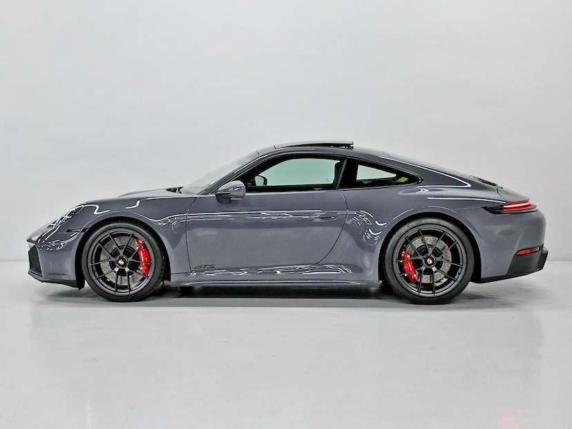 Foto do veículo PORSCHE 911  CARRERA GTS COUPE 3.6 992 2026 1.595 KM 1.240.000,00