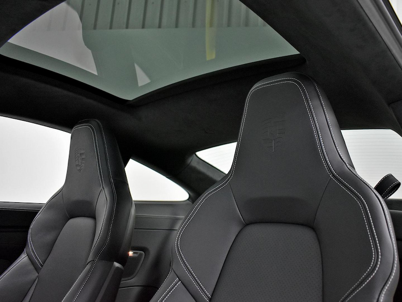 Foto do veículo PORSCHE 911  CARRERA GTS COUPE 3.6 992 2026 1.595 KM 1.240.000,00