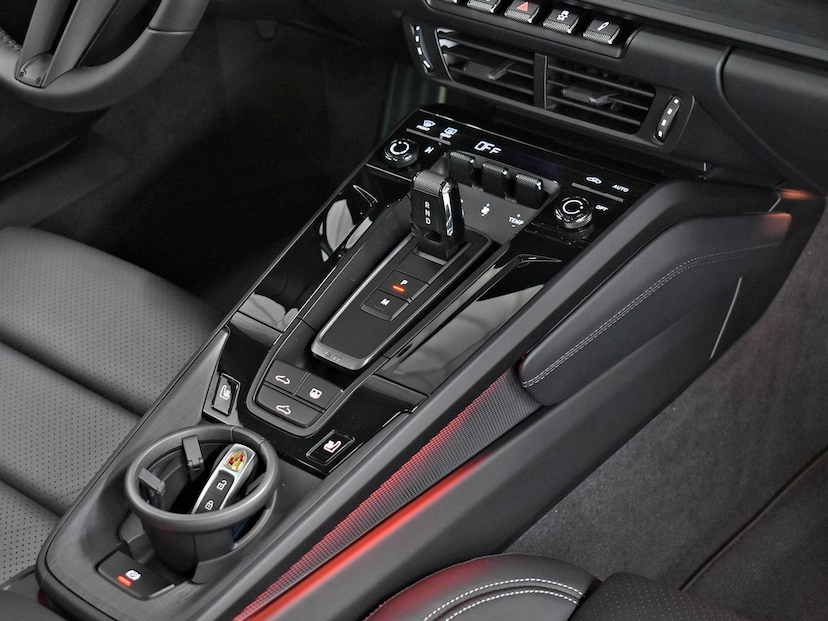 Foto do veículo PORSCHE 911  CARRERA GTS COUPE 3.6 992 2026 1.595 KM 1.240.000,00