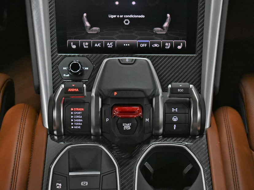 Foto do veículo LAMBORGHINI URUS  LP 650 4 2020 49.190 KM 2.290.000,00