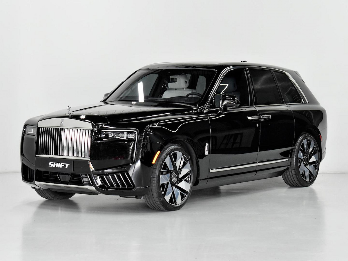 Foto do veículo ROLLS-ROYCE CULLINAN  6.7 V12 AUT. 2026/2026 150 KM R$ 8.000.000,00