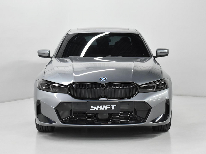 Foto do veículo BMW 330I 330E M SPORT 2.0 TURBO AUT. (HÍBRIDO) 2026 7.565 KM 395.000,00