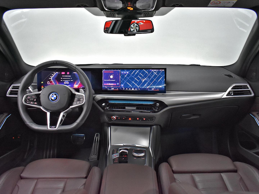 Foto do veículo BMW 330I 330E M SPORT 2.0 TURBO AUT. (HÍBRIDO) 2026 7.565 KM 395.000,00