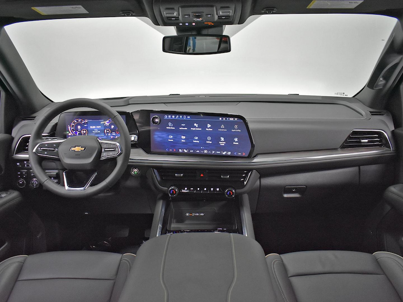 Foto do veículo CHEVROLET SUBURBAN CHEVROLET  4WD PREMIER 2025 9.995 KM 1.390.000,00