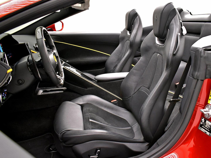 Foto do veículo FERRARI ROMA 3.9 V8 TURBO GASOLINA SPIDER F1-DCT 2025 2.200 KM R$ 3.490.000,00