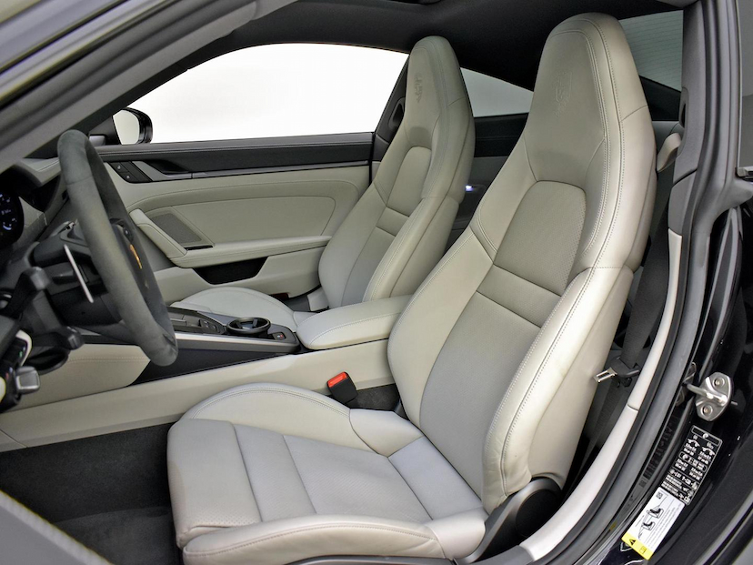 Foto do veículo PORSCHE 911  CARRERA S COUPE 3.0 (991/992) 2024 5.630 KM 890.000,00