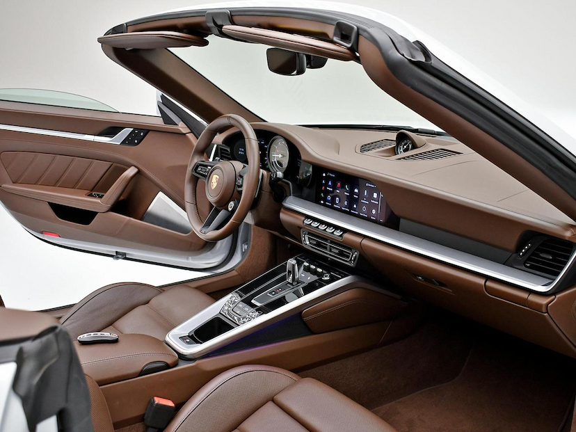 Foto do veículo PORSCHE 911  TURBO S CABRIOLET 3.6/3.8(991/992) 2024 6.430 KM 1.690.000,00