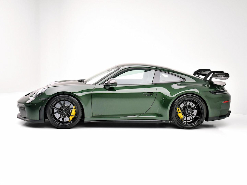 Foto do veículo PORSCHE 911  2026 240 KM R$ 2.490.000,00