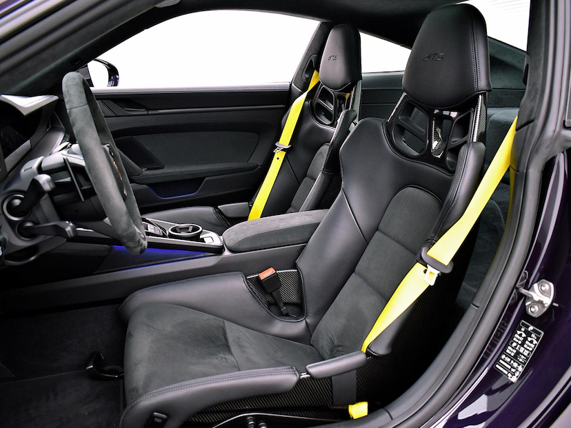 Foto do veículo PORSCHE 911 3.6 24V H6 T-HYBRID CARRERA GTS PDK 2026 3.280 KM R$ 1.490.000,00