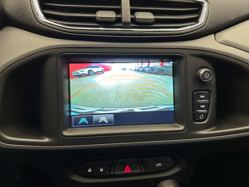 Foto do veículo CHEVROLET ONIX  LTZ 1.4 MPFI 8V 4P AUT. 2019 96.050 KM 68.900,00