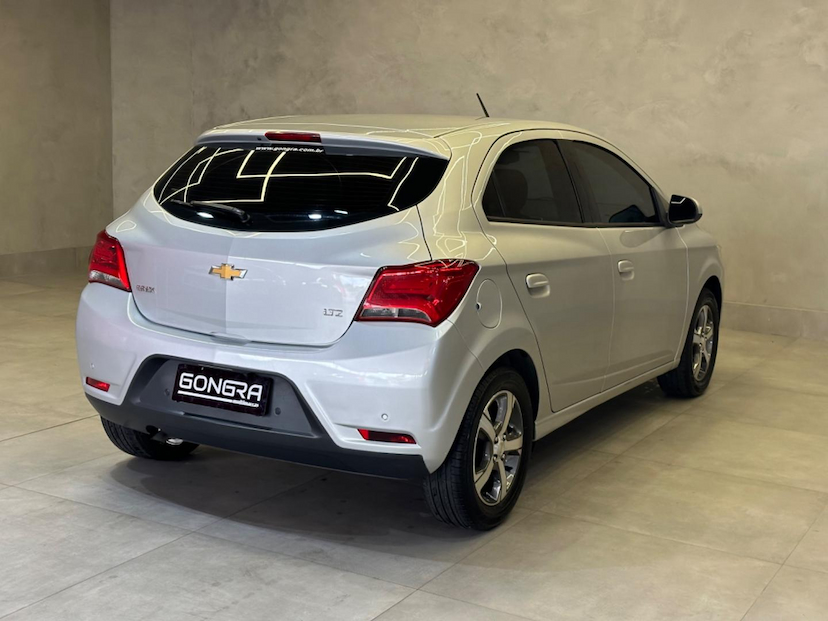 Foto do veículo CHEVROLET ONIX  LTZ 1.4 MPFI 8V 4P AUT. 2019 96.050 KM 68.900,00