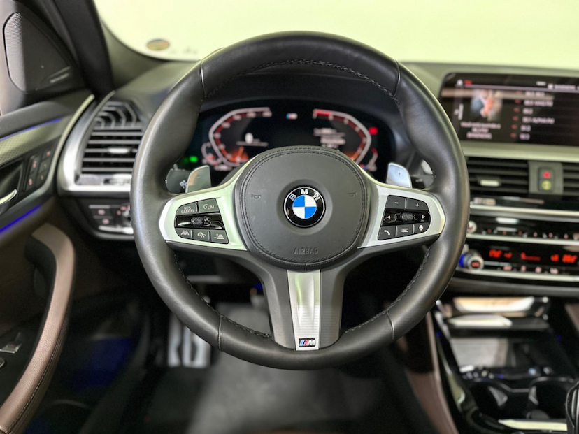 Foto do veículo BMW X4  XDRIVE30I 2020 41.500 KM 309.900,00
