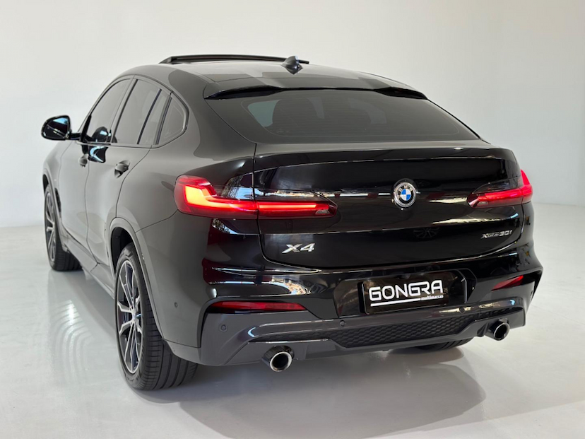 Foto do veículo BMW X4  XDRIVE30I 2020 41.500 KM 309.900,00