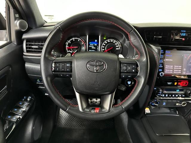 Foto do veículo TOYOTA HILUX SW4  GRS 4X4 2.8 2022 21.186 KM 389.900,00