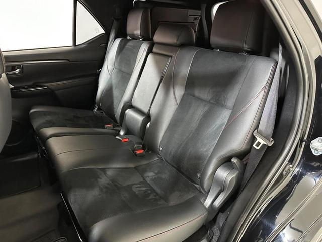 Foto do veículo TOYOTA HILUX SW4  GRS 4X4 2.8 2022 21.186 KM 389.900,00