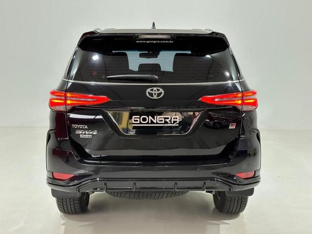 Foto do veículo TOYOTA HILUX SW4  GRS 4X4 2.8 2022 21.186 KM 389.900,00