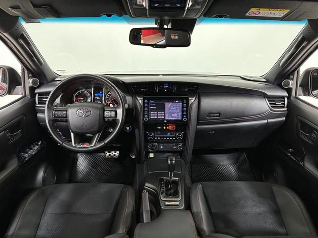 Foto do veículo TOYOTA HILUX SW4  GRS 4X4 2.8 2022 21.186 KM 389.900,00