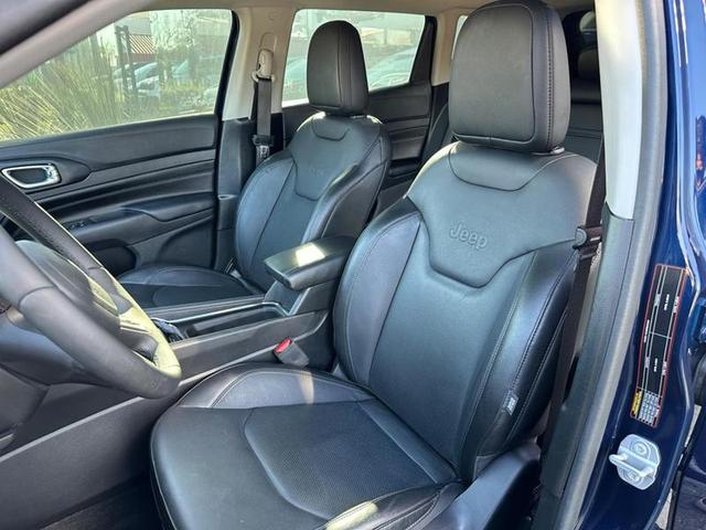 Foto do veículo JEEP COMPASS  LONG TF 2022 43.346 KM 132.900,00