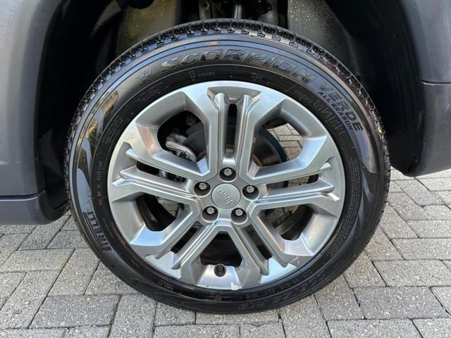 Foto do veículo JEEP COMPASS  LONG TF 2022 43.346 KM 132.900,00