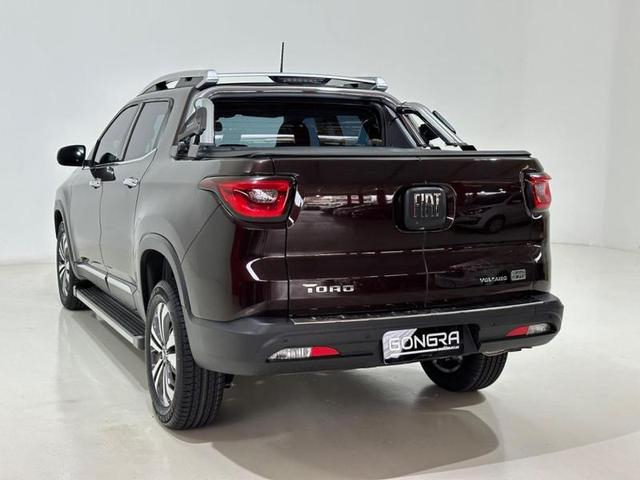 Foto do veículo FIAT TORONADO  1.3 TURBO 270 FLEX VOLCANO AT6 2022 52.206 KM 135.900,00