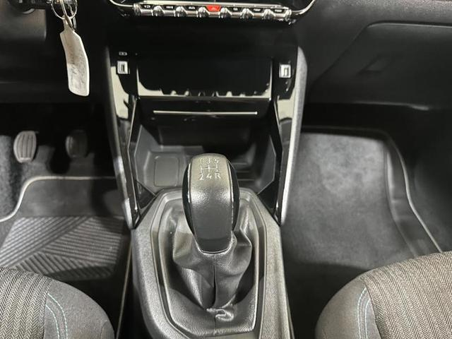 Foto do veículo PEUGEOT 208 NEW  1.0 MT 2023 30.547 KM 79.900,00