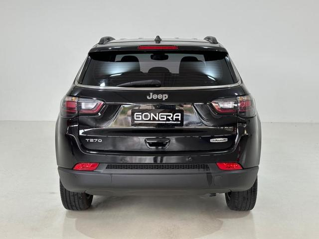 Foto do veículo JEEP COMPASS  LONG TF 2022 24.066 KM 136.900,00