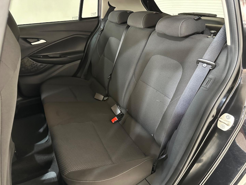 Foto do veículo CHEVROLET ONIX  10MT LT2 2024 14.288 KM 77.900,00