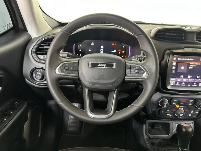 Foto do veículo JEEP RENEGADE  LONGITUDE T270 1.3 TB 4X2 FLEX AUT 2022 39.508 KM 110.900,00