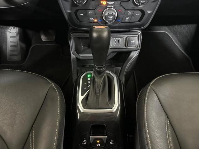 Foto do veículo JEEP RENEGADE  LONGITUDE T270 1.3 TB 4X2 FLEX AUT 2022 39.508 KM 110.900,00