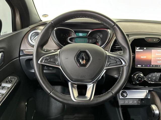 Foto do veículo RENAULT CAPTUR  INT13TCVT 2022 26.150 KM 101.900,00