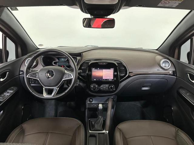 Foto do veículo RENAULT CAPTUR  INT13TCVT 2022 26.150 KM 101.900,00