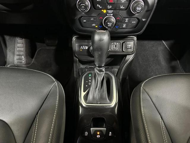 Foto do veículo JEEP RENEGADE  S T270 FLEX 4X4 2023 25.619 KM 131.900,00