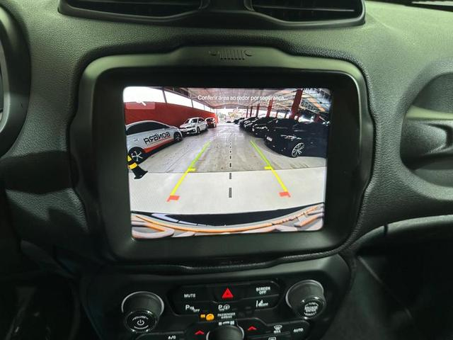 Foto do veículo JEEP RENEGADE  S T270 FLEX 4X4 2023 25.619 KM 131.900,00