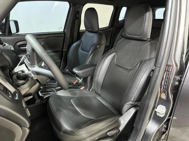 Foto do veículo JEEP RENEGADE  S T270 FLEX 4X4 2023 25.619 KM 131.900,00