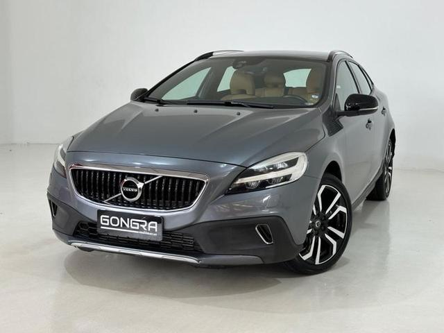 Foto do veículo VOLVO V40  T4 2018 64.479 KM 119.900,00