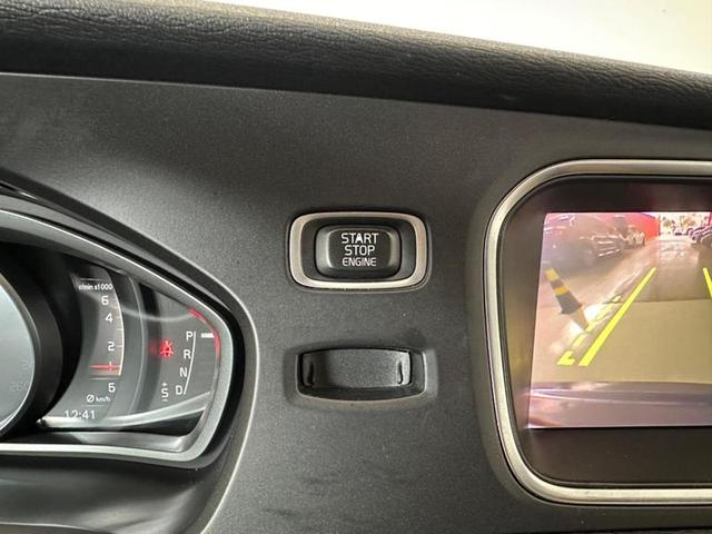 Foto do veículo VOLVO V40  T4 2018 64.479 KM 119.900,00