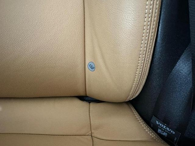 Foto do veículo VOLVO V40  T4 2018 64.479 KM 119.900,00