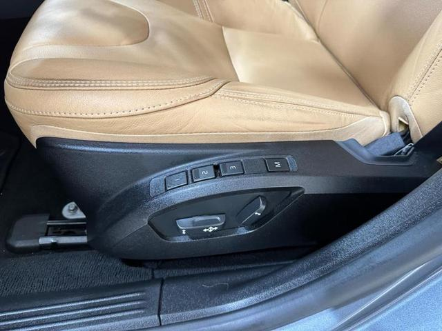 Foto do veículo VOLVO V40  T4 2018 64.479 KM 119.900,00