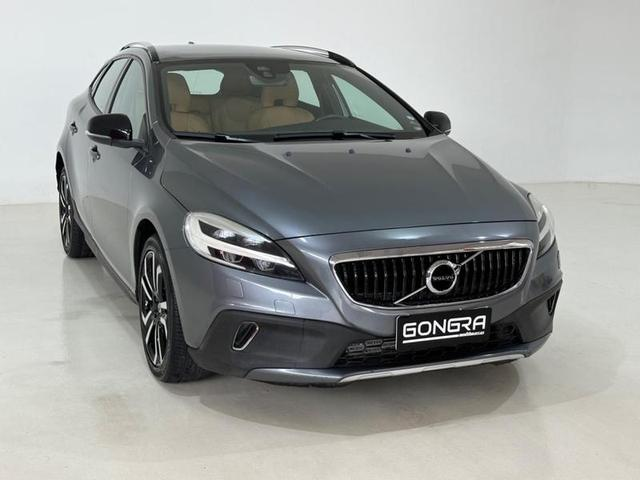 Foto do veículo VOLVO V40  T4 2018 64.479 KM 119.900,00