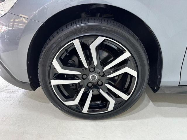 Foto do veículo VOLVO V40  T4 2018 64.479 KM 119.900,00