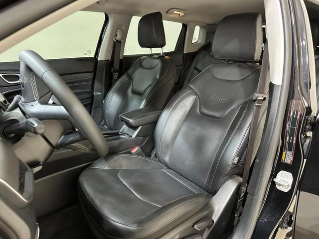Foto do veículo JEEP COMPASS  LONG TF 2023 27.991 KM 146.900,00