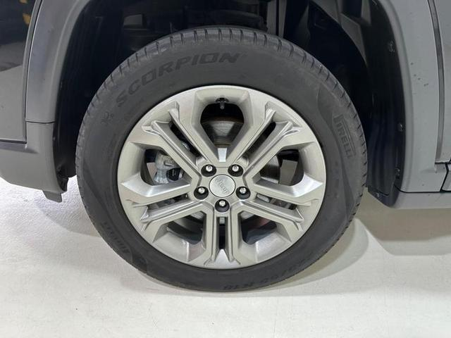 Foto do veículo JEEP COMPASS  LONG TF 2023 27.991 KM 146.900,00